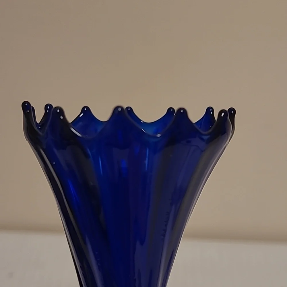 Vintage Cobolt Blue Twisted Body Scalloped Rim Glass Vase